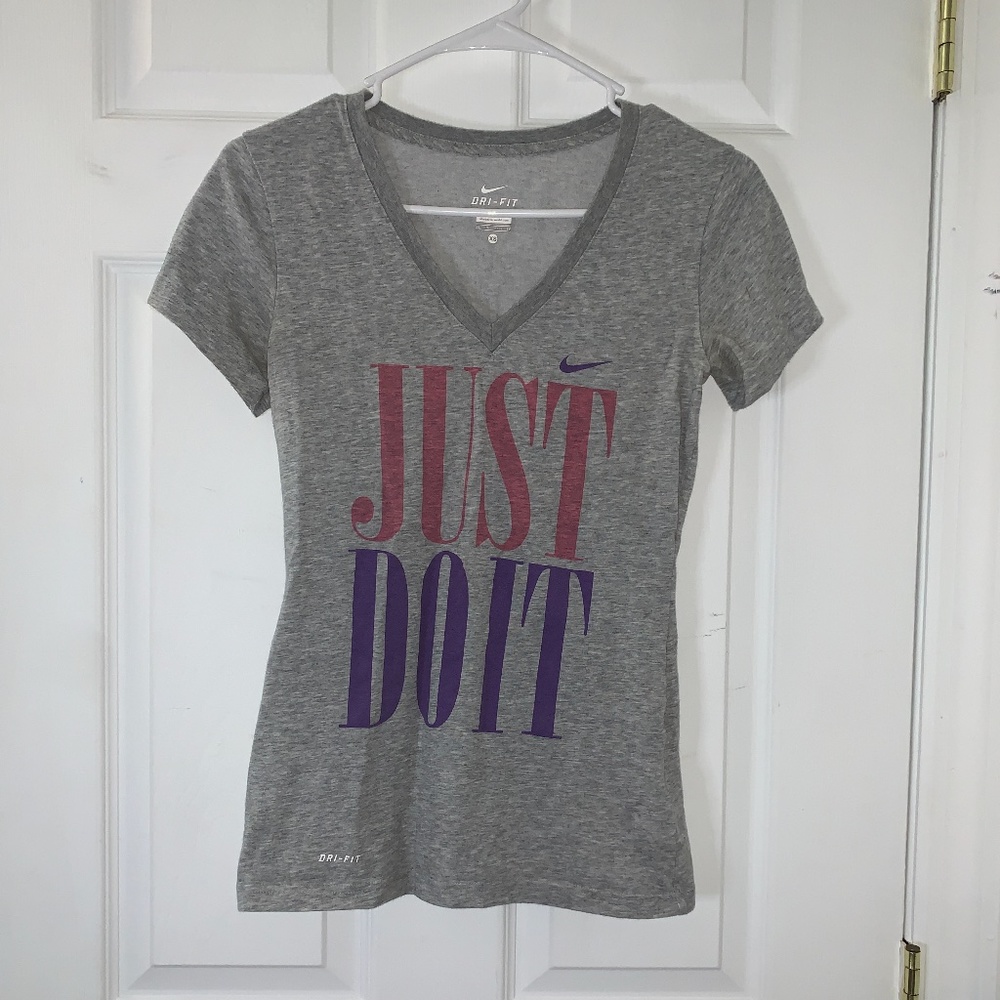 Grey Nike “just do it” athletic tshirt